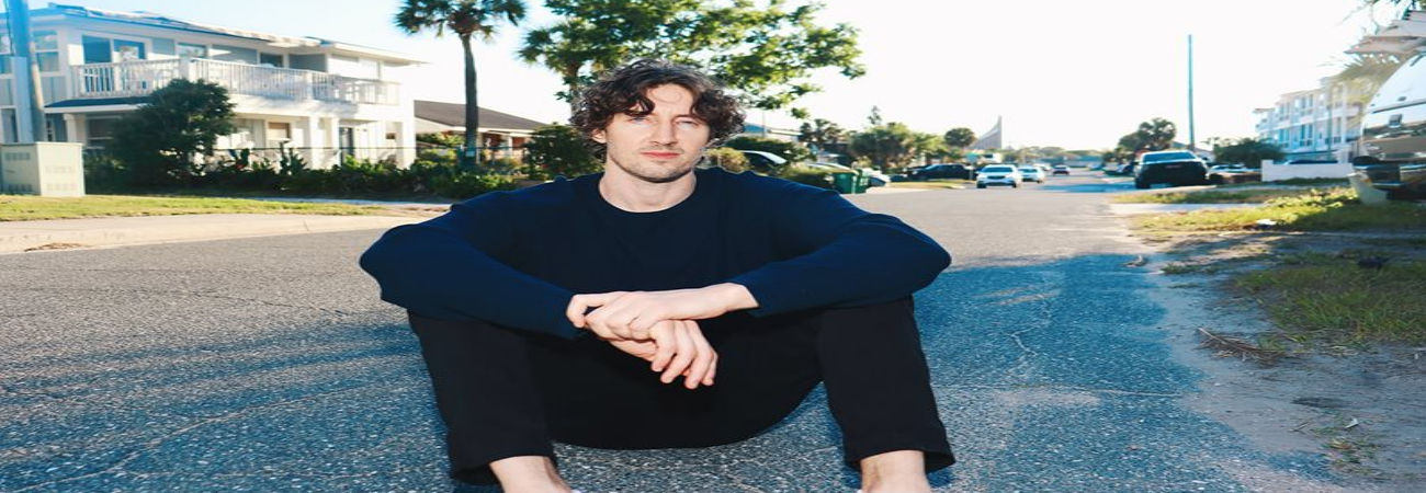 Dean Lewis